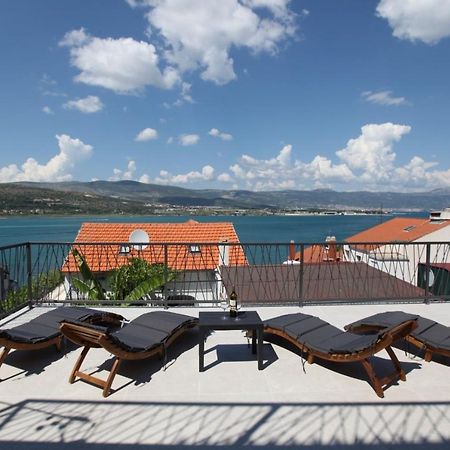 Apartment With Terrace And Sea View - Lucic تروغير المظهر الخارجي الصورة