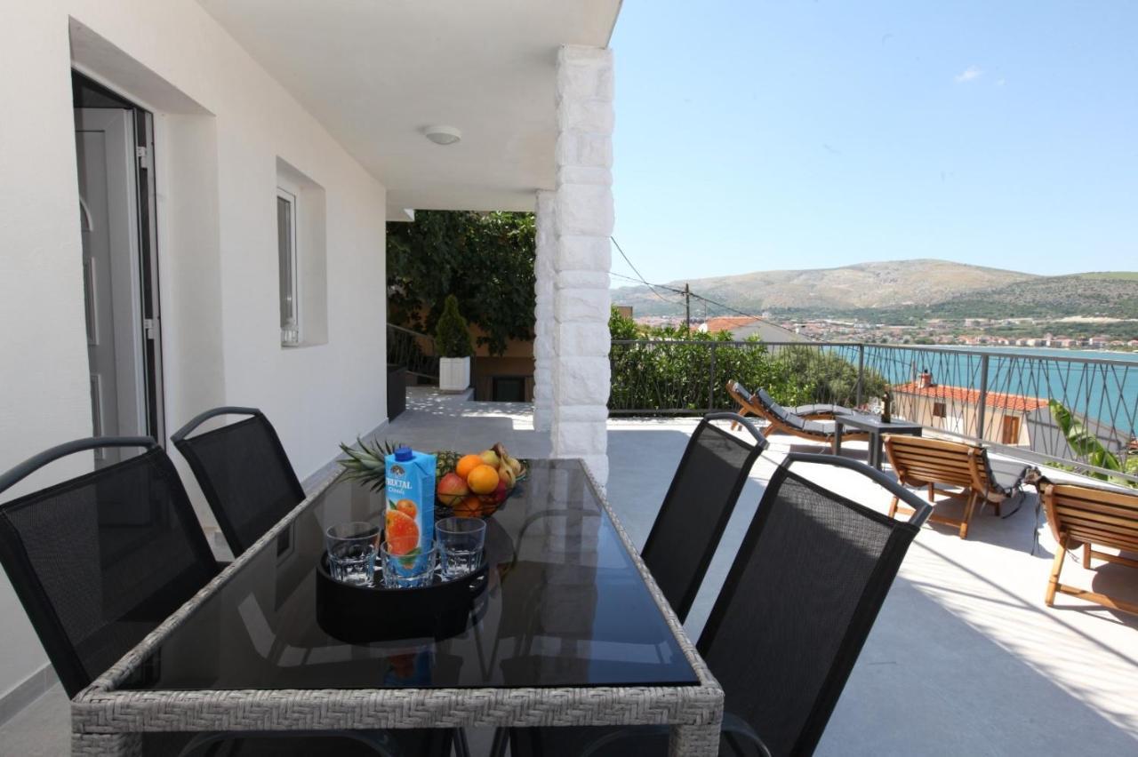 Apartment With Terrace And Sea View - Lucic تروغير المظهر الخارجي الصورة