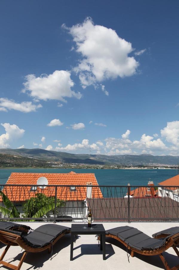 Apartment With Terrace And Sea View - Lucic تروغير المظهر الخارجي الصورة